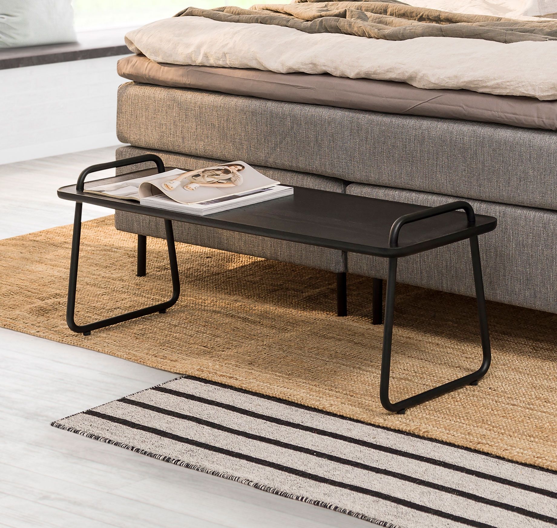 Jensen Sit-On penkki sängyn päätyyn, eri värejä