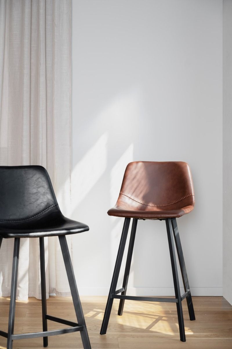 Rowico Auburn baarituoli, musta