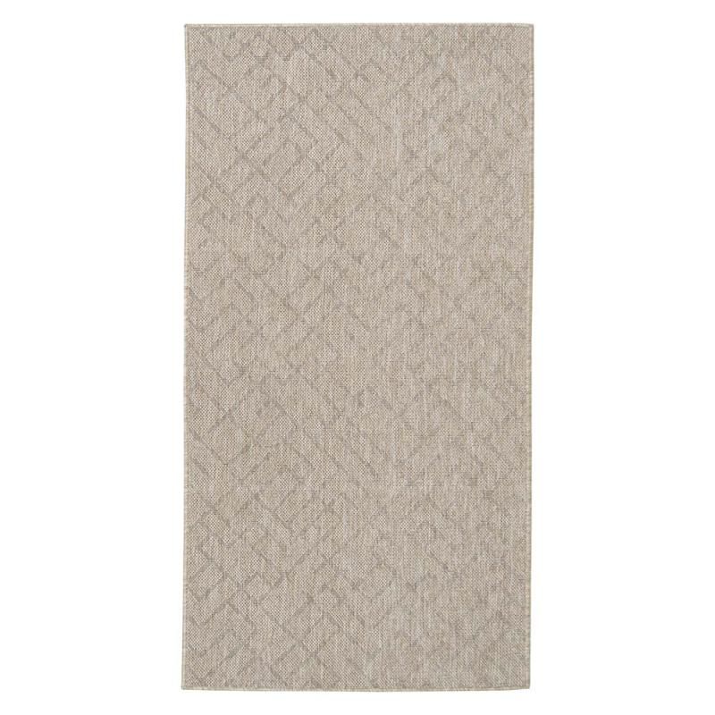 Alta pellava matto. Matossa on geometrisiä kuvioita joka muistuttaa vähän labyrinttia.