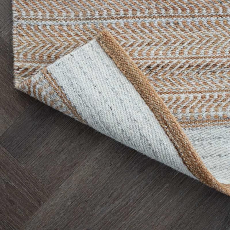 Aria villamatto, eri kokoja