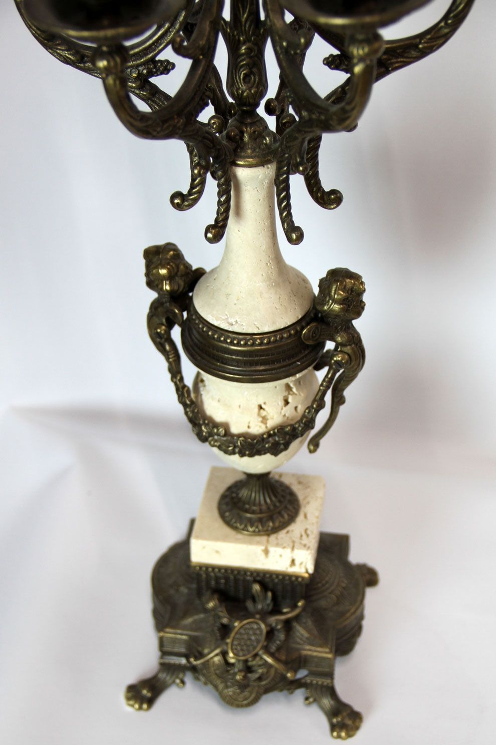 Ateljee-kynttelikkö 7:lle kynttilälle