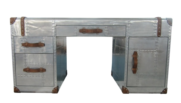 Aviatic-kirjoituspöytä