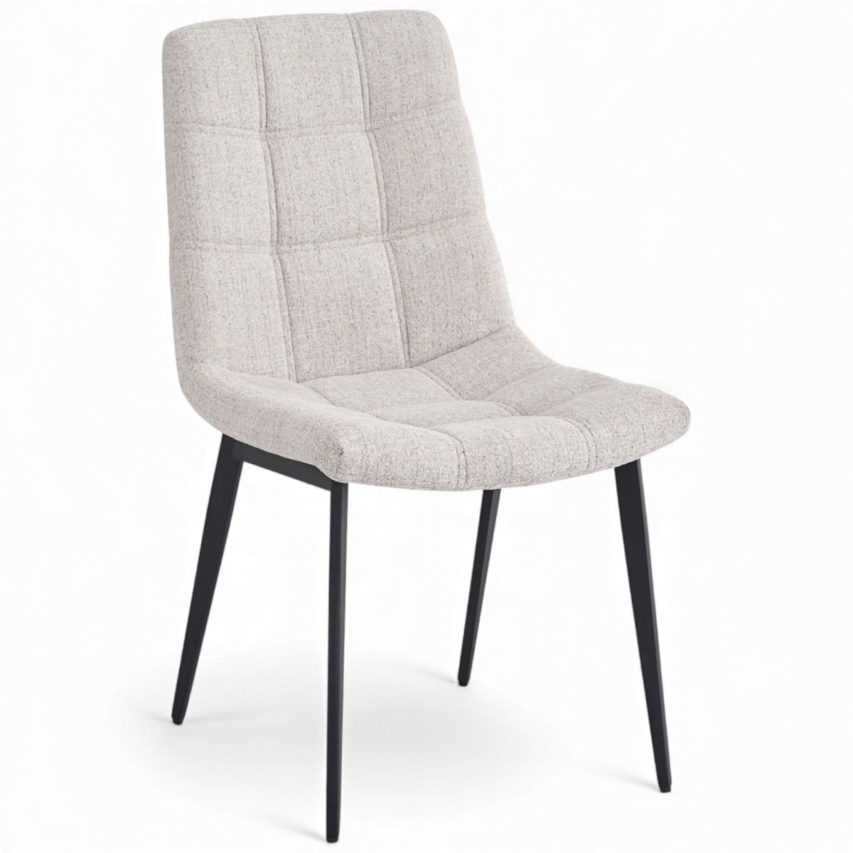Vaalea ruokapöydäntuoli kangasverhoiltuna ja mustilla metallijaloilla