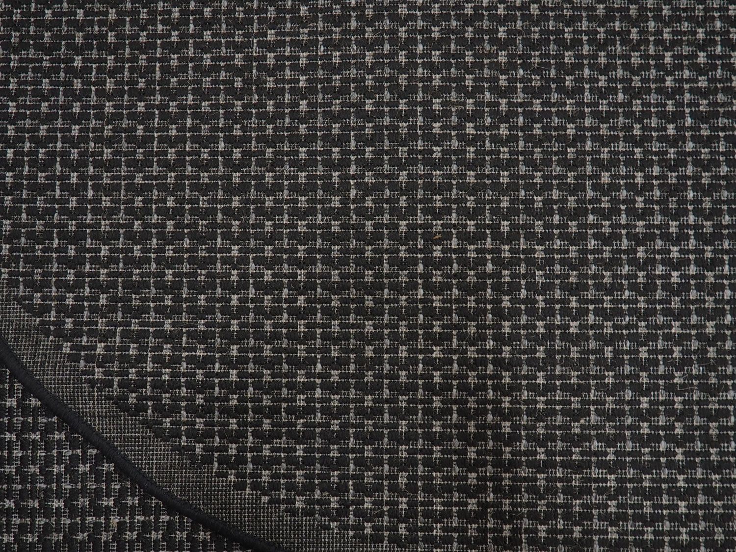 Cairo matto musta, eri kokoja