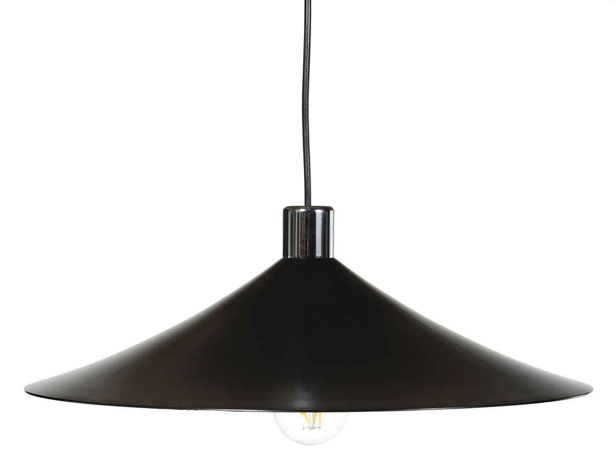 Cole on tyylikäs valaisin, jossa on leveä kupu ja metallinsävyinen yläosa. Sen ajaton muotoilu sopii monenlaisiin sisustuksiin ja tuo tilaan sekä valoa että ilmettä.