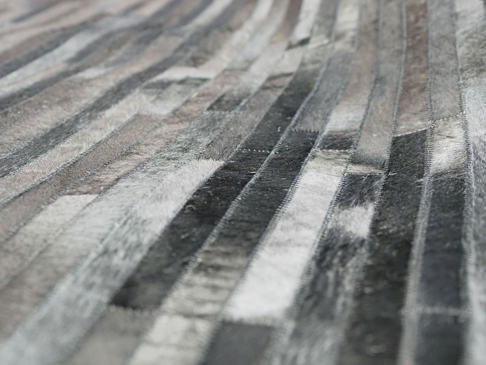 Härännahka-matto musta, raita 160x230 cm