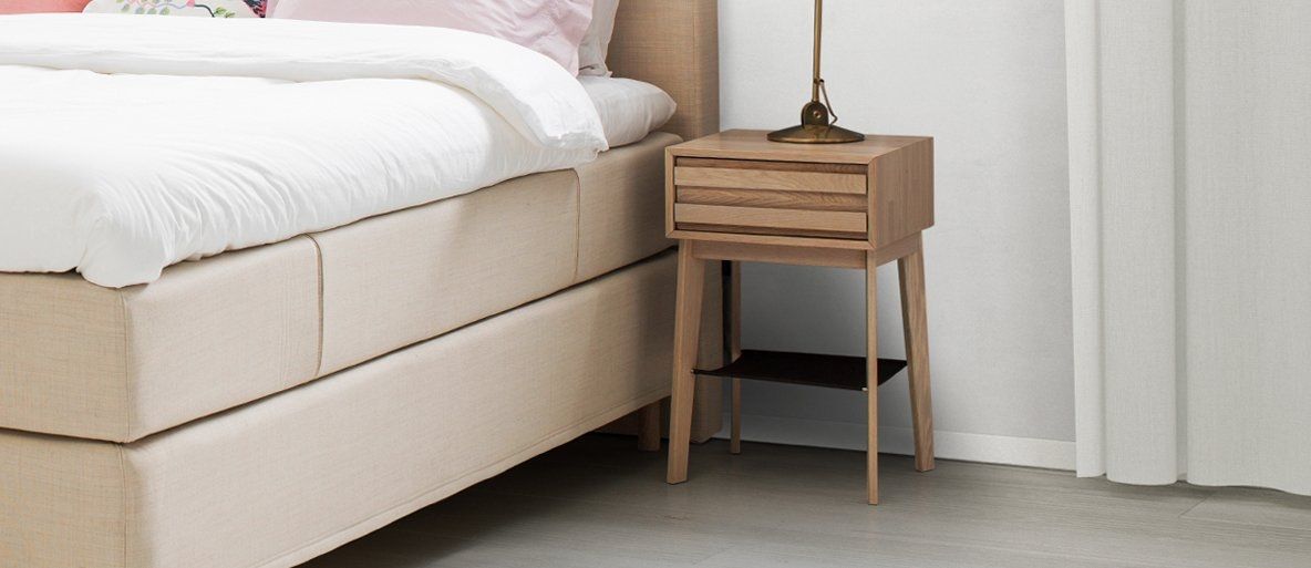 Jensen Eicon yöpöytä, valkopesty