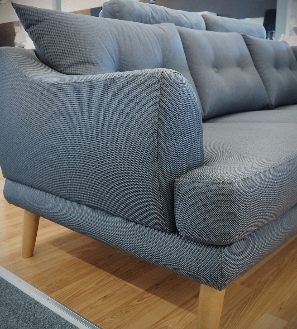 Eden divaanikulmasohva, paljon eri värejä