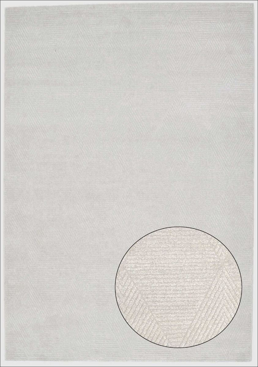 Felicia nukkamatto, eri kokoja