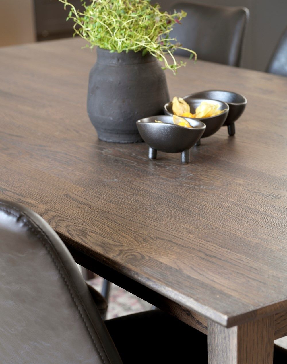 Rowico Filippa ruokapöytä 180cm, tummaruskea