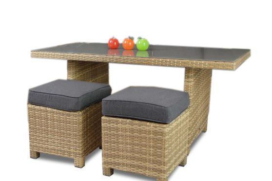 Flamingo polyrottinkinen terassipöytä, luonnonvärinen