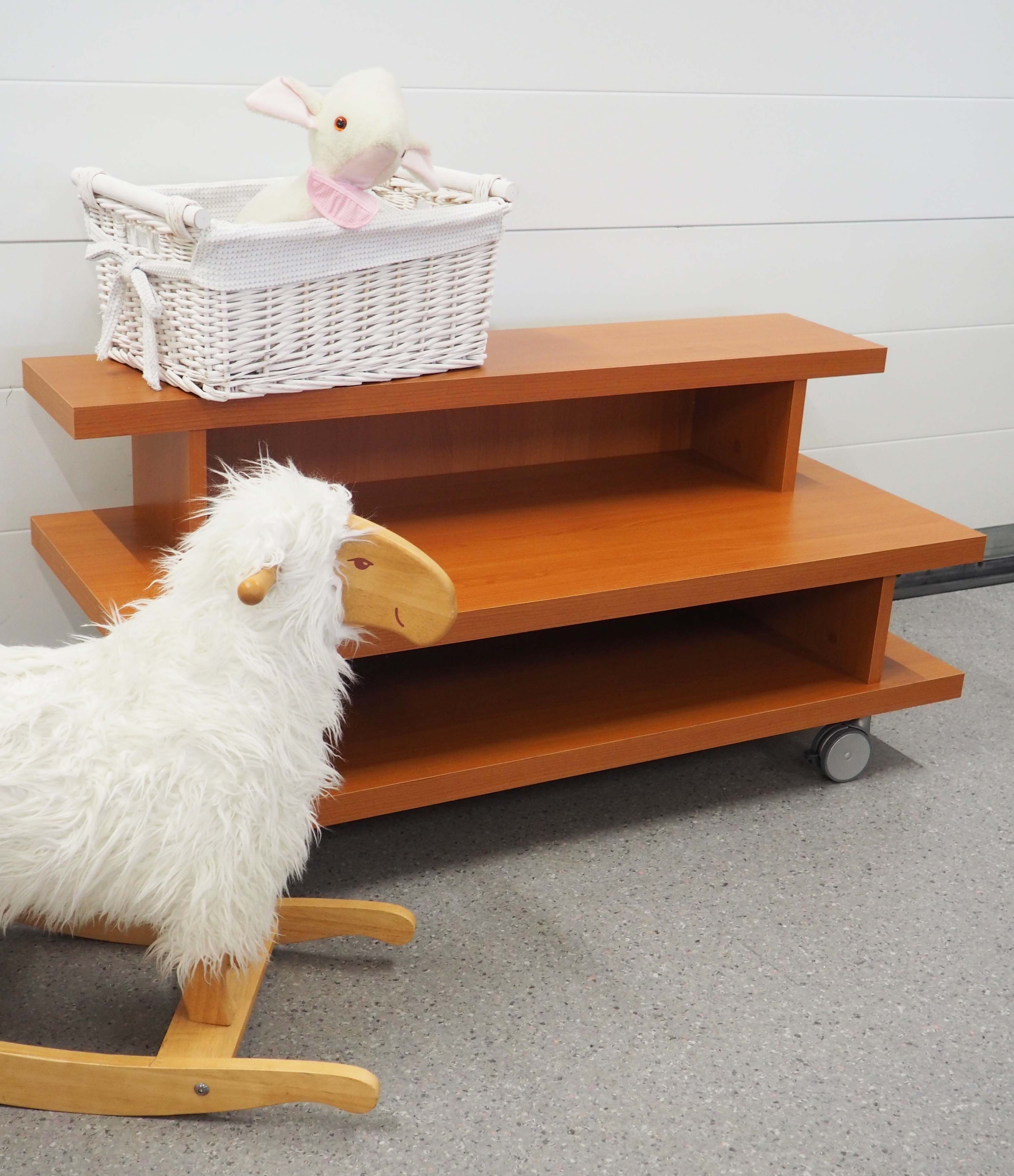 Myllymäki Flat-monitoimitaso, kirsikka