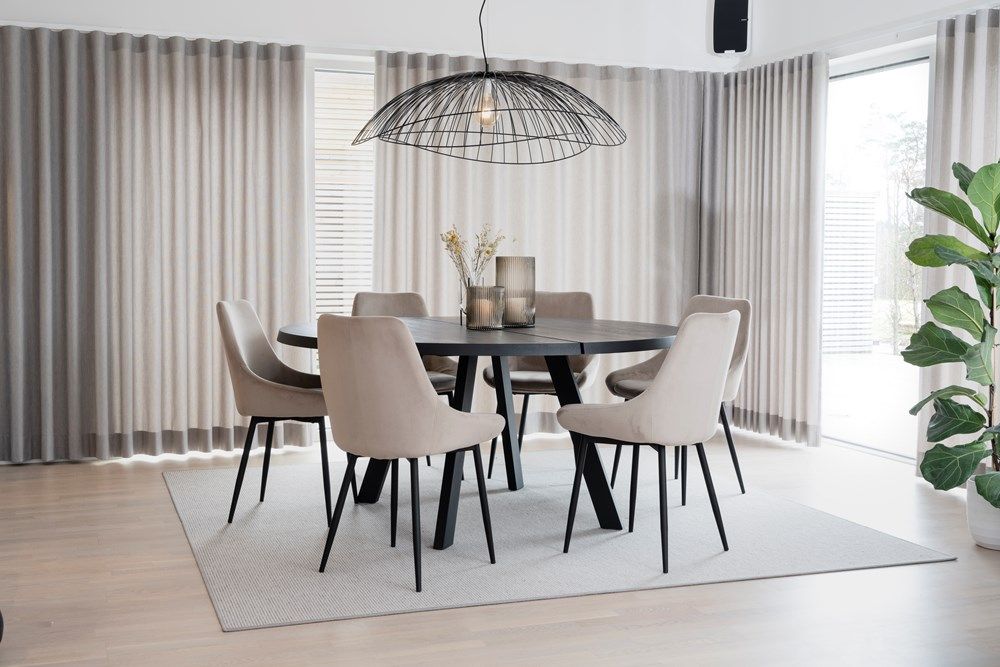 Rowico Fred Ruokapöytä, tuhka/musta