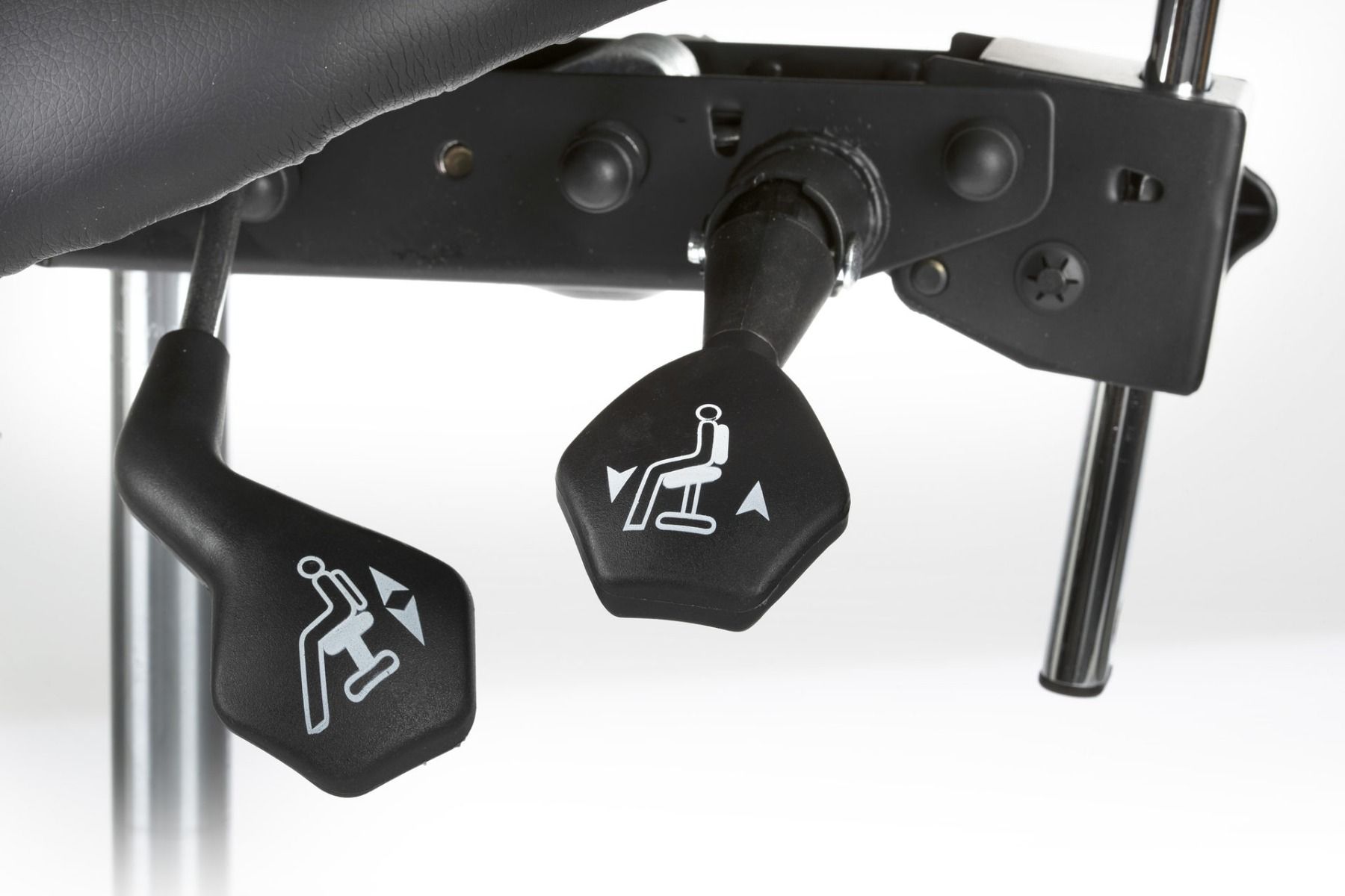 Saddle 4 satulatuoli selkänojalla