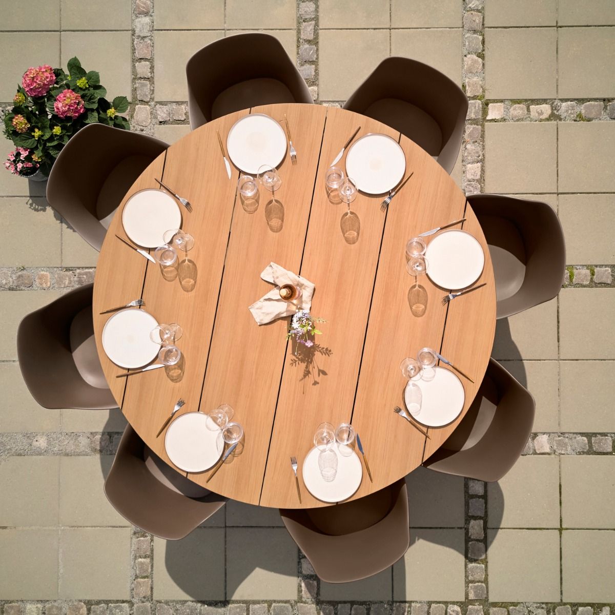 Grande iso pyöreä terassipöytä 178 cm