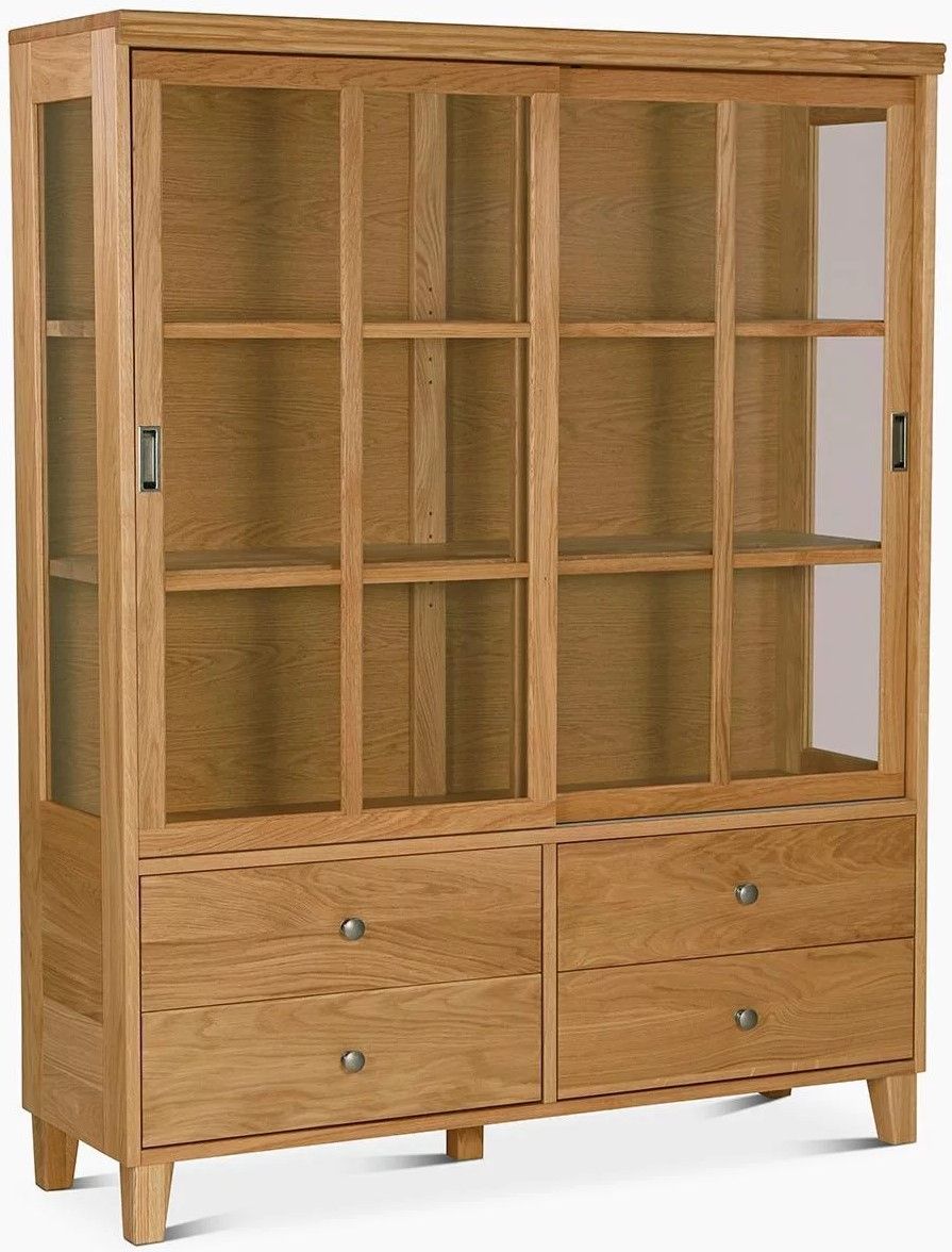 Tammivitriini Gustav lasiovilla