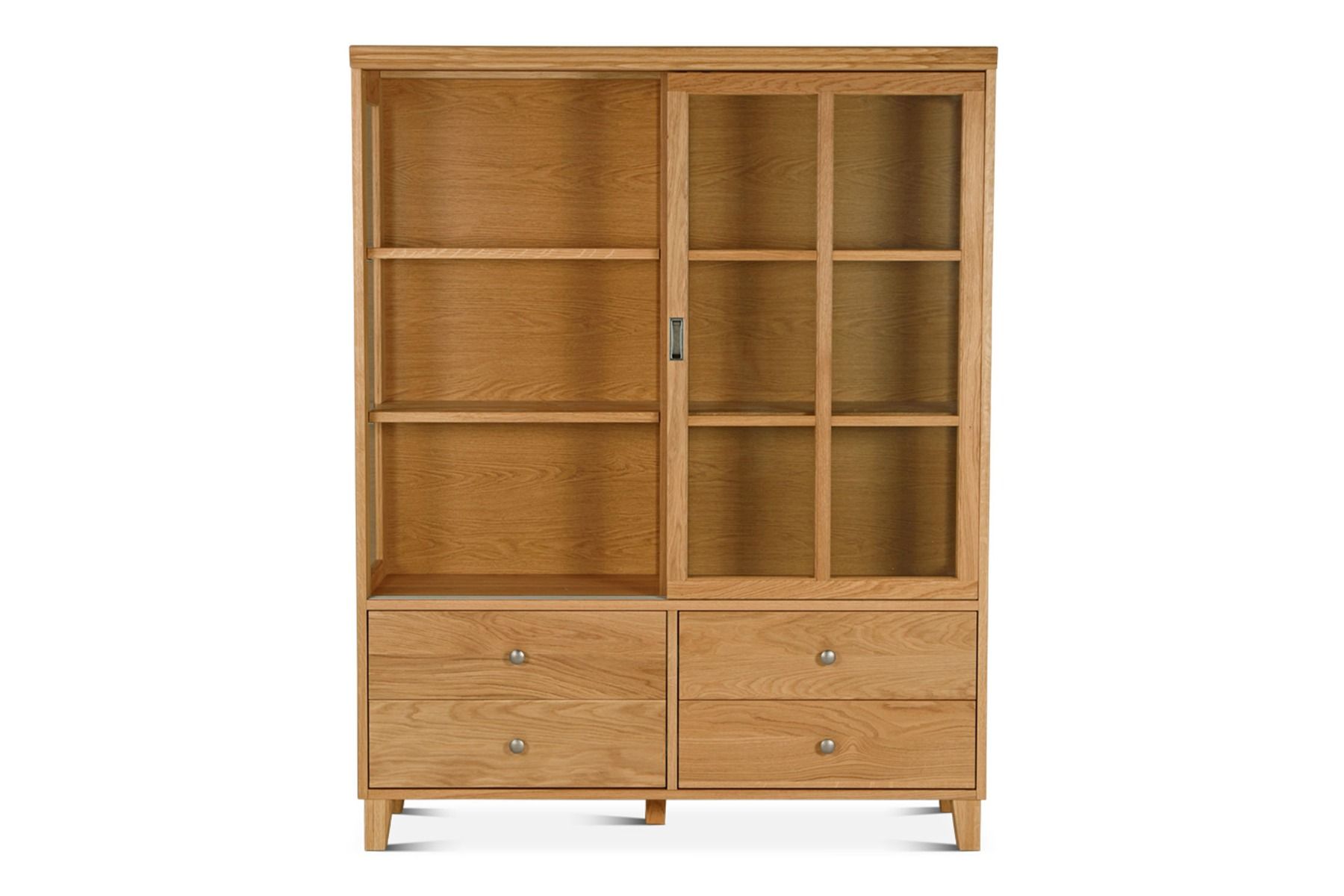 Niemi Gustav vitriini jaloilla, tammi