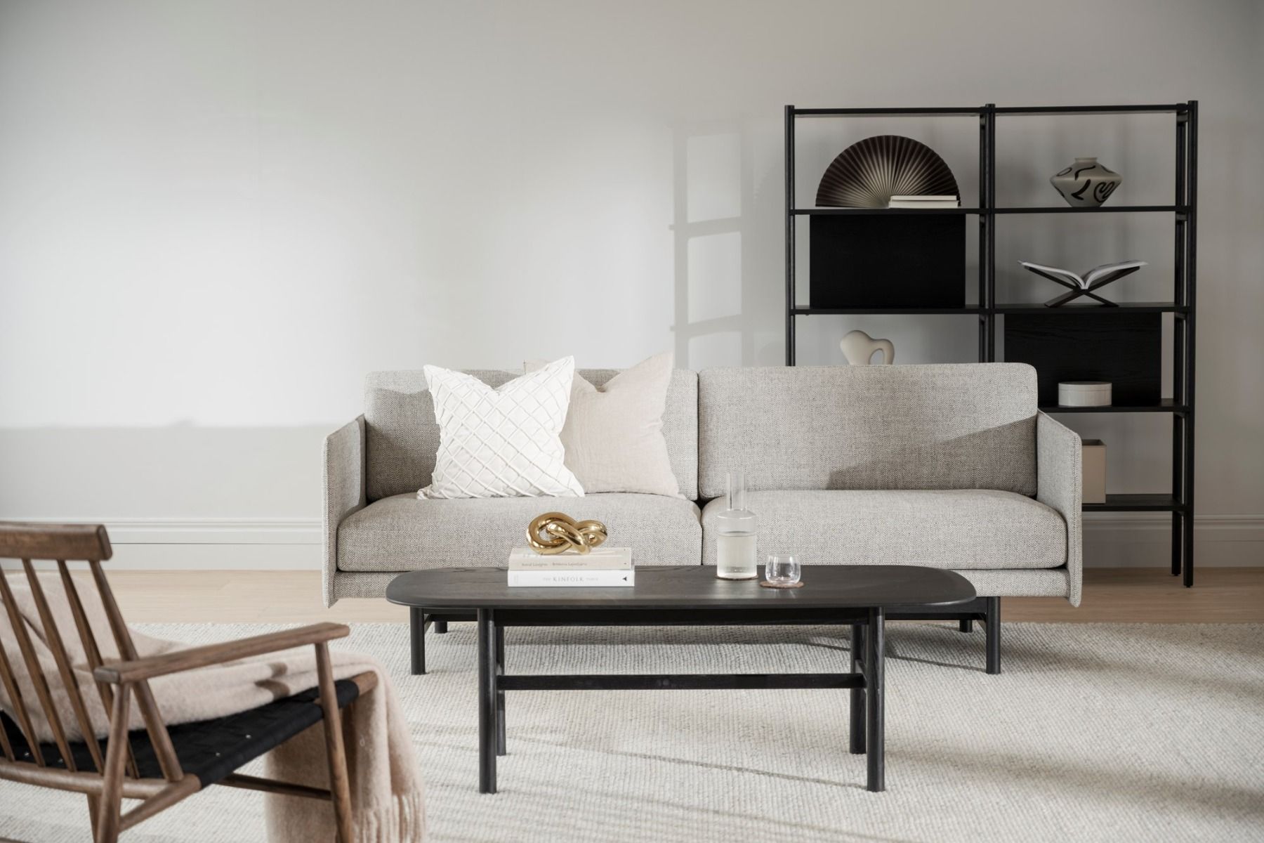 Rowico Hammond sohvapöytä 135x62cm, musta