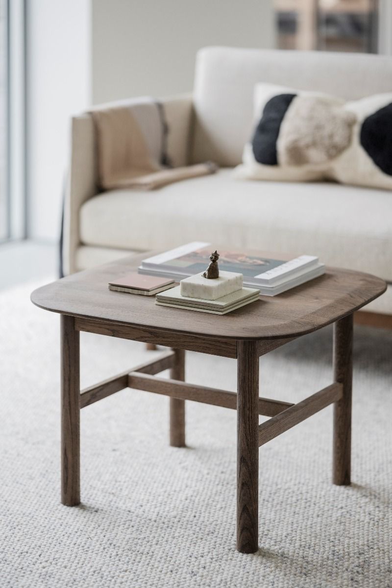 Rowico Hammond sohvapöytä 62x62cm, ruskea