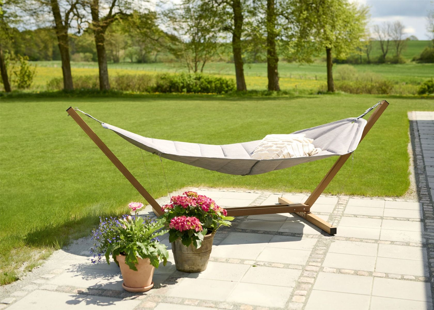 Holiday riippumatto telineellä