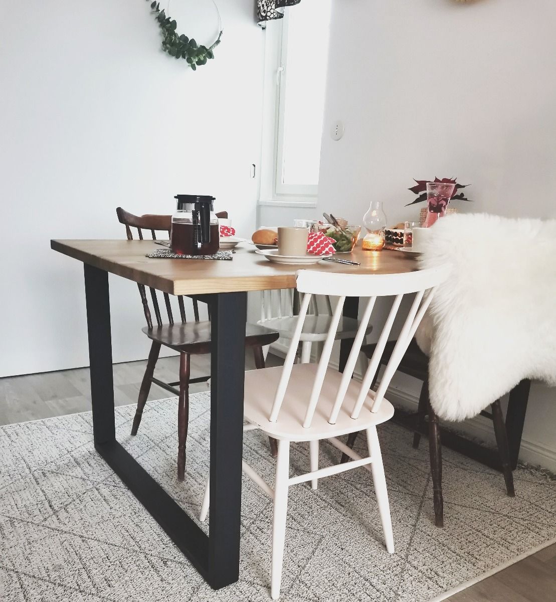 Edna ruokapöytä 140 x 90 cm ruskea, mustat metallijalat