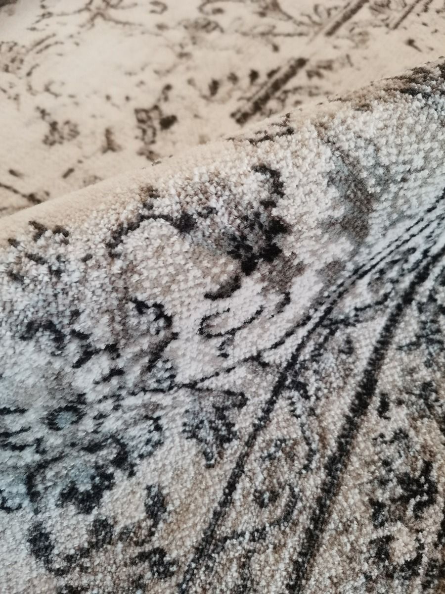 Royal Palace vaalea, eri kokoja