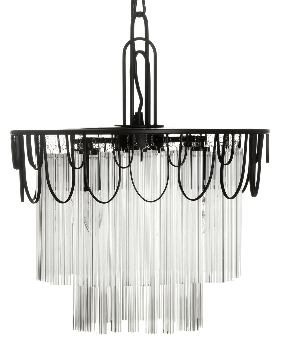 Isolde on huomiota herättävä kattovalaisin, jonka upeat ja mielenkiintoiset yksityiskohdat tuovat eleganssia jokaiseen tilaan. Valmiiksi asennettu kattopistoke tekee asennuksesta nopeaa ja vaivatonta, ja suuri kattokuppi peittää kokonaan kattopistorasian