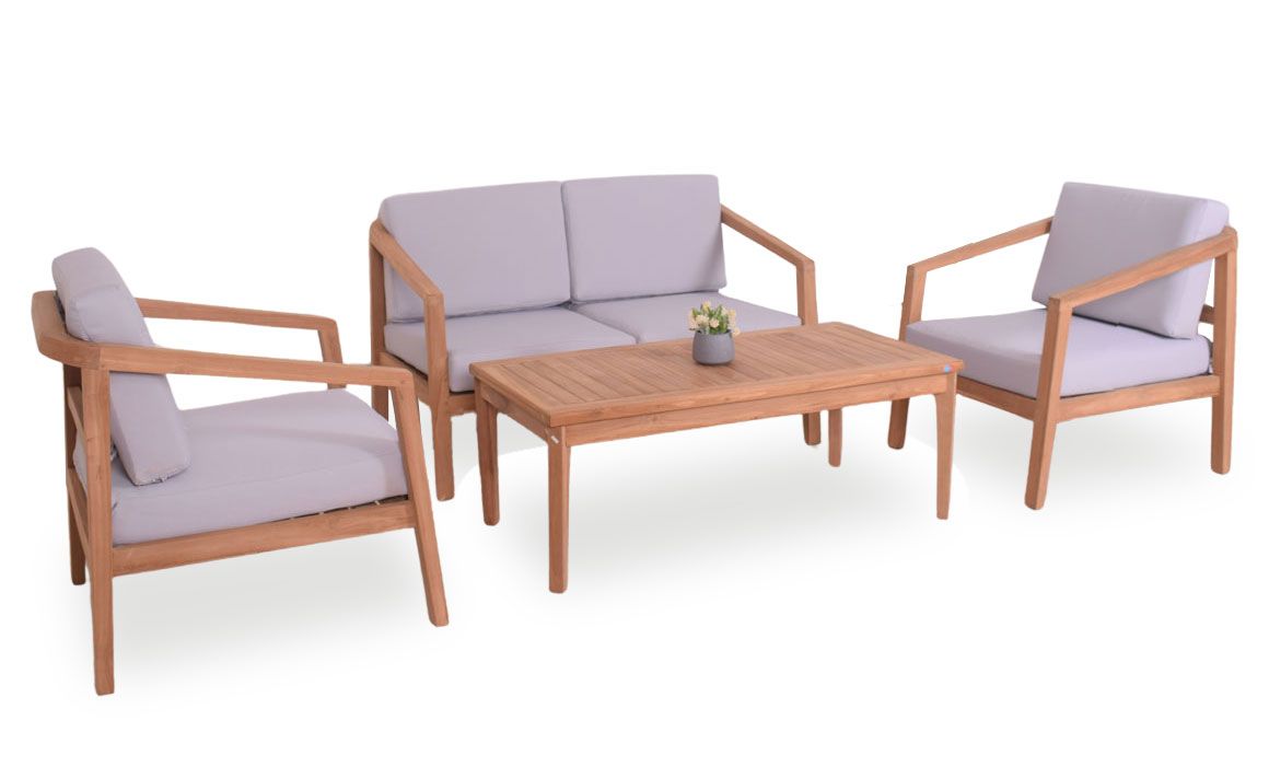 Bintan sohvaryhmä neljälle, materiaali Teak Golden. Sis. kahdenistuttavan sohvan, kaksi lepotuolia ja sohvapöydän.