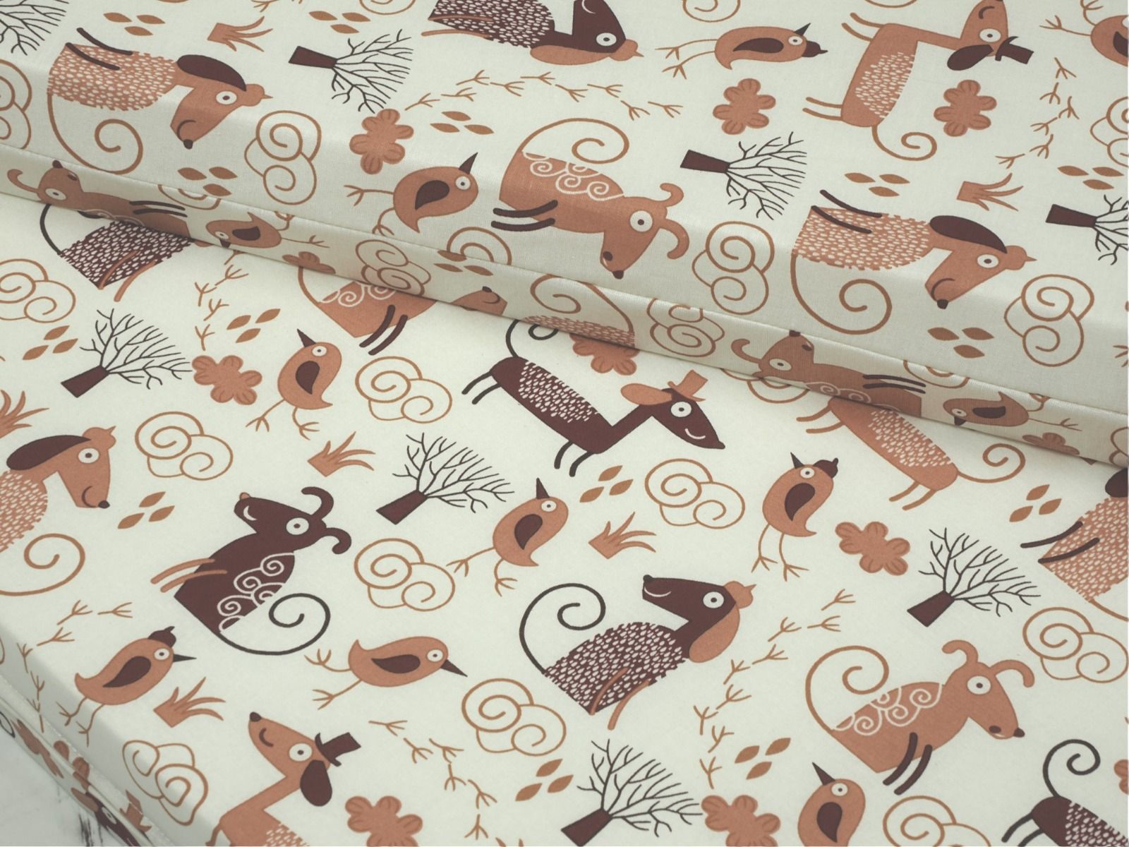 Lähikuva jatkopatjan kankaasta