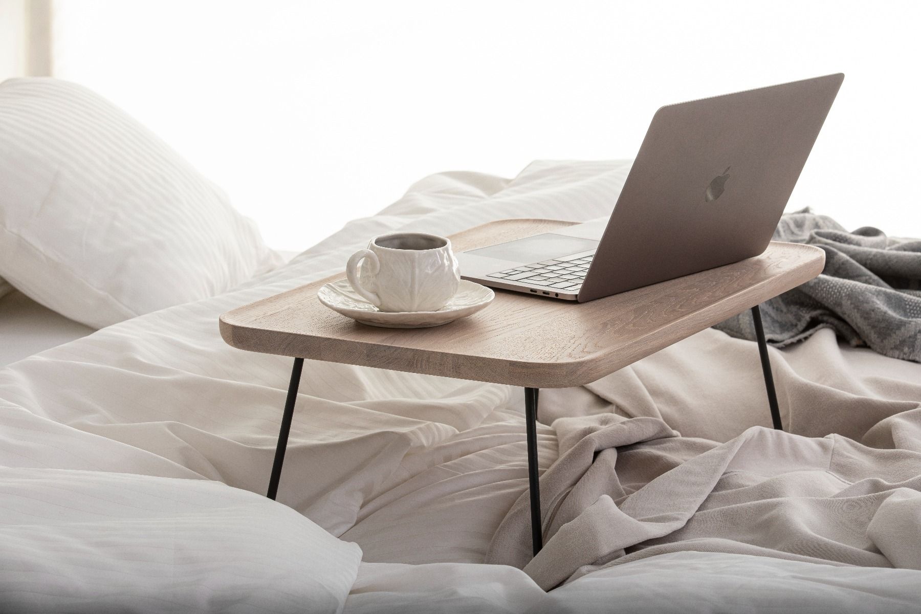 Jensen Add On sänkytarjotin, eri värejä