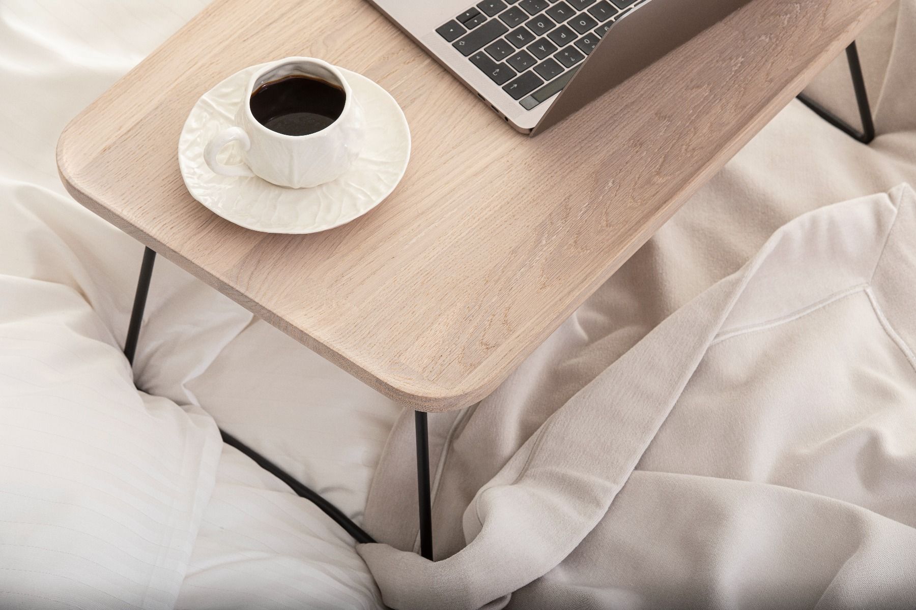 Jensen Add On sänkytarjotin, eri värejä