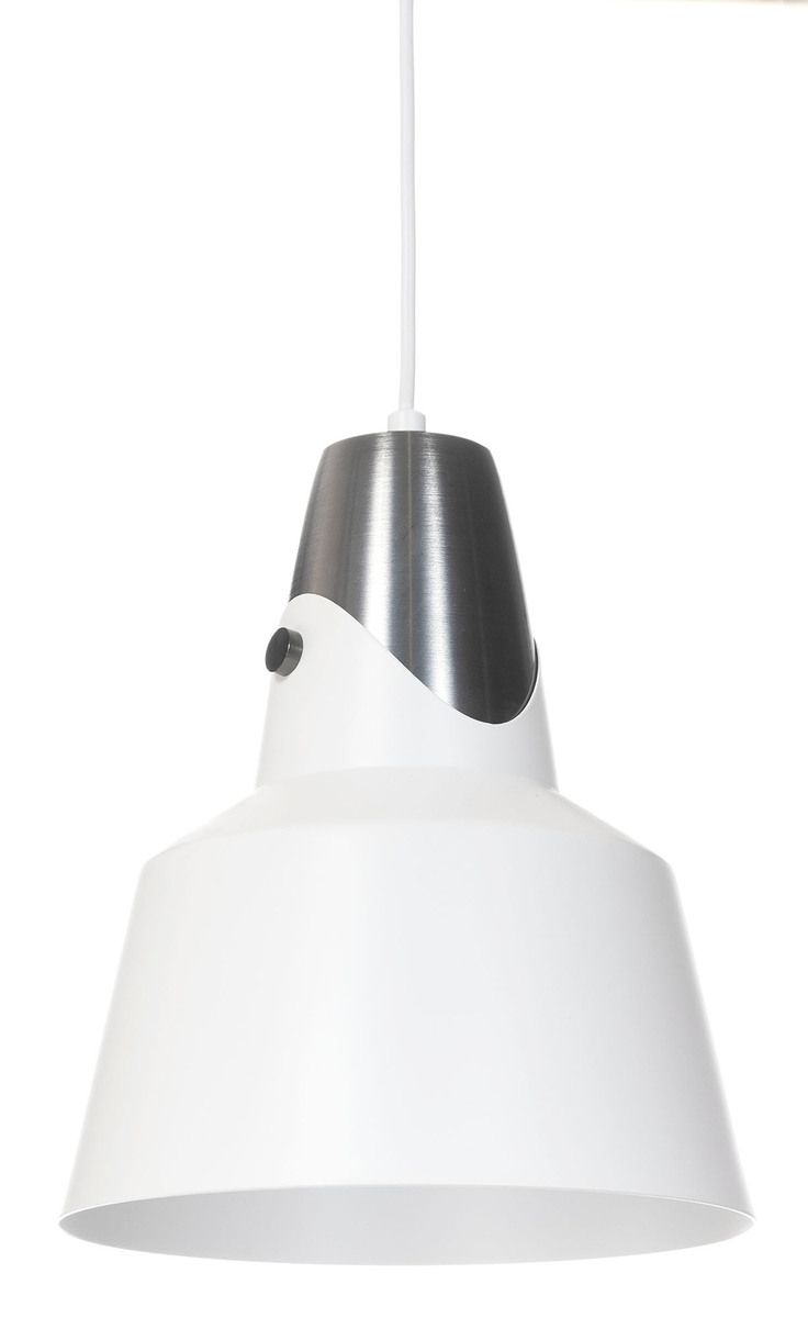 Joila valkoisessa valaisimessa on tyylikäs mattavalkoinen varjostin, jota täydentää hopeisen sävyinen yläosa. Valaisin on varustettu kattopistokkeella ja ripustuslenkillä koukkukiinnitystä varten, mikä tekee asennuksesta vaivatonta ja nopeaa. Kattokuppi o