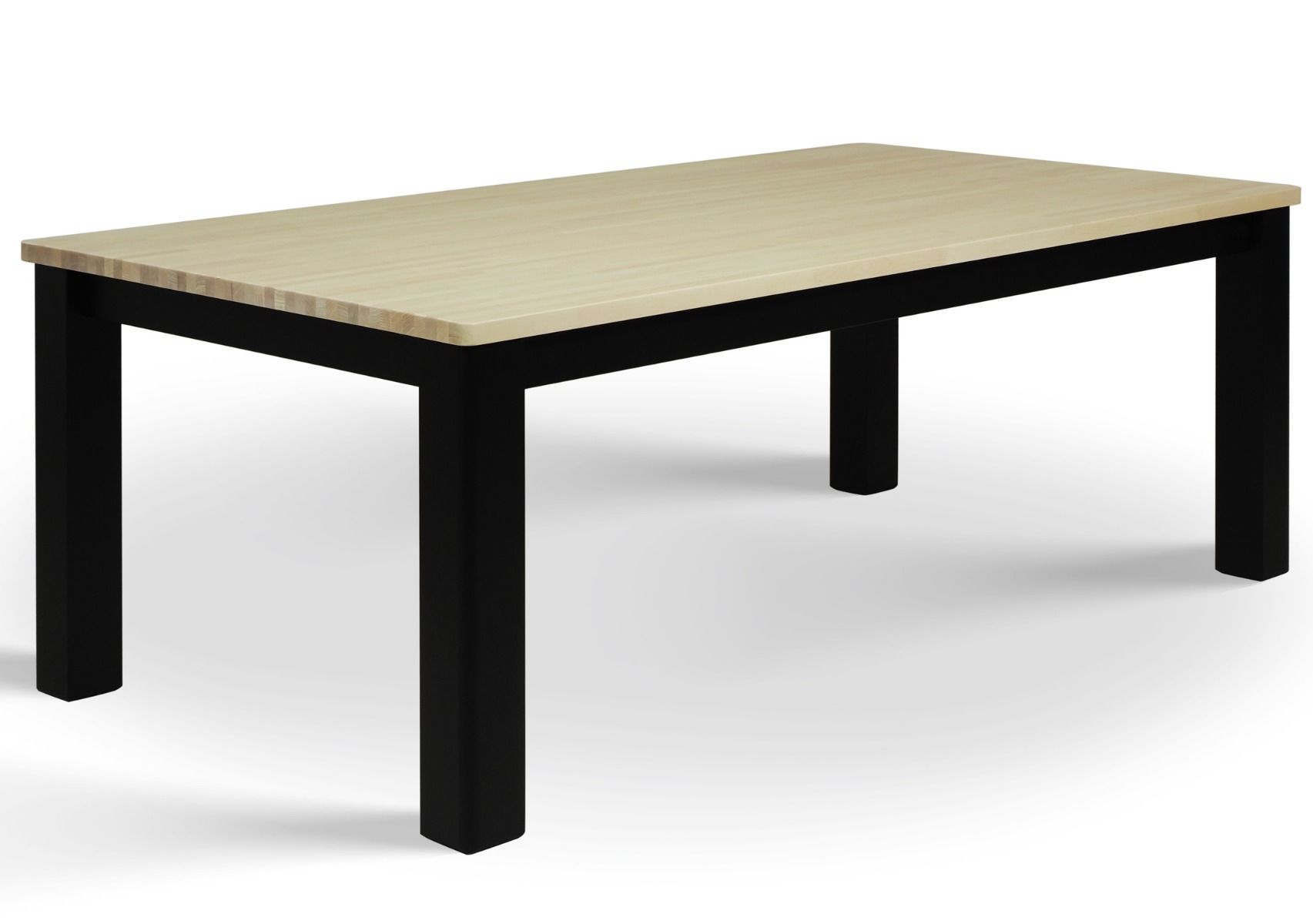 Musta/puun värinen ruokapöytä kuudelle hengelle