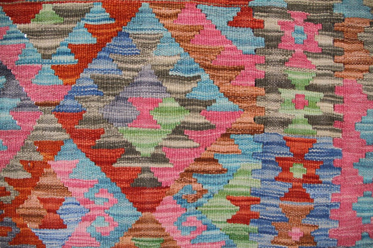 Aito matto Afghan Kelim, eri värejä ja kokoja