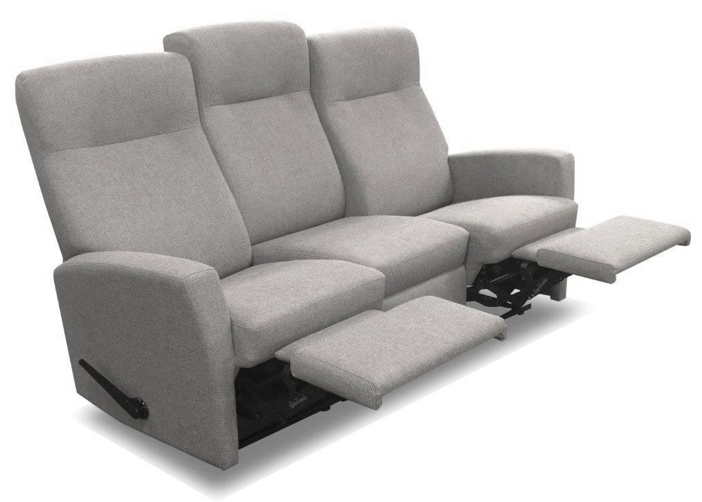 Kotimainen PK Furniture mekanismisohva kolmenistuttavana kahdella mekanismipaikalla