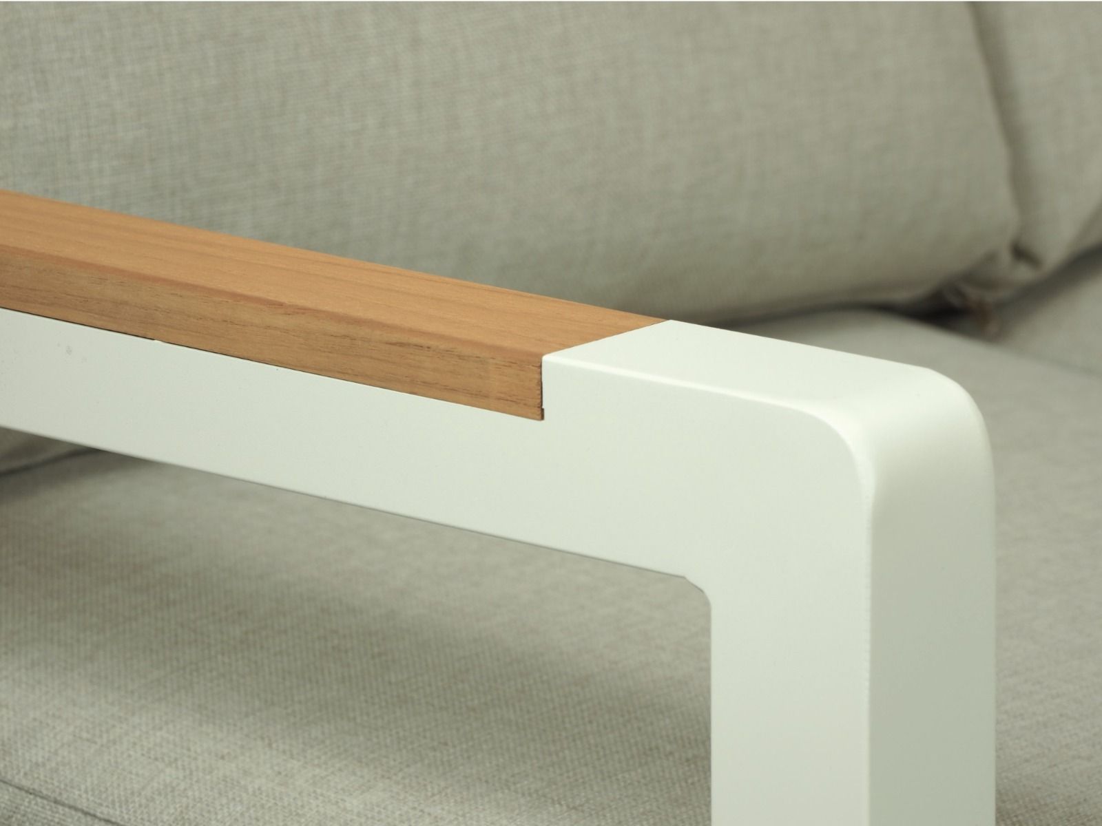 Kustavi kulmasohva terassille, vaalea