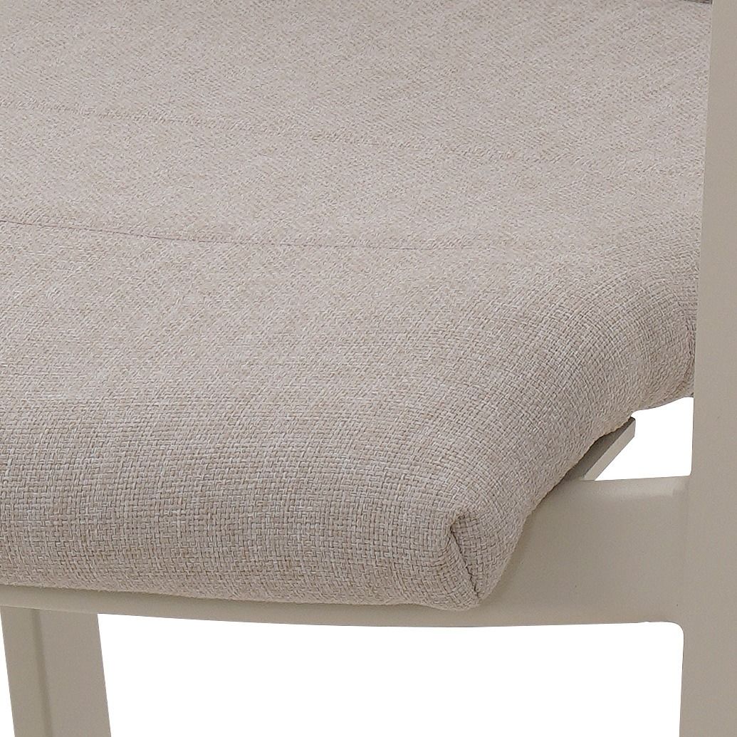 lähikuva tuolin verhoilusta