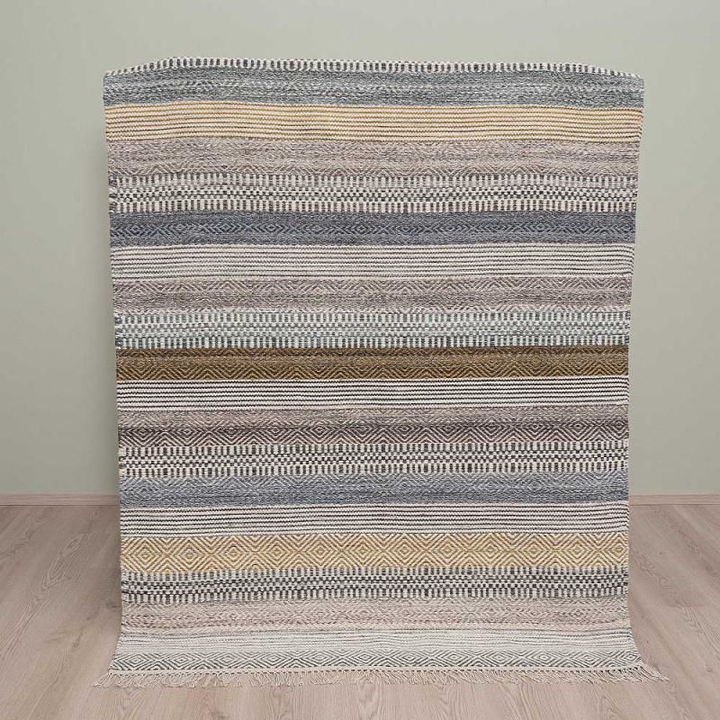 Linnea villamatto, eri kokoja