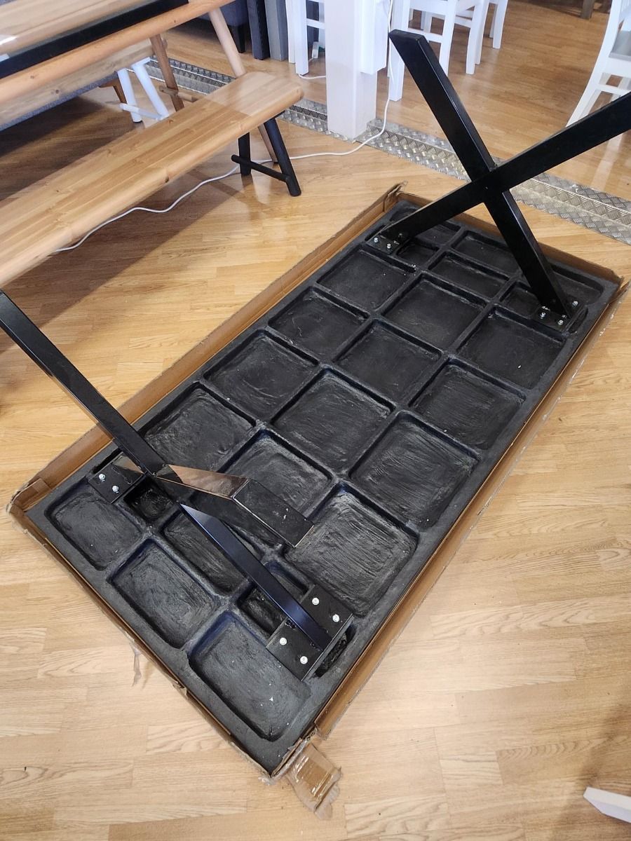 Loft Industrial ruokaryhmä, pöytä + 2 penkkiä