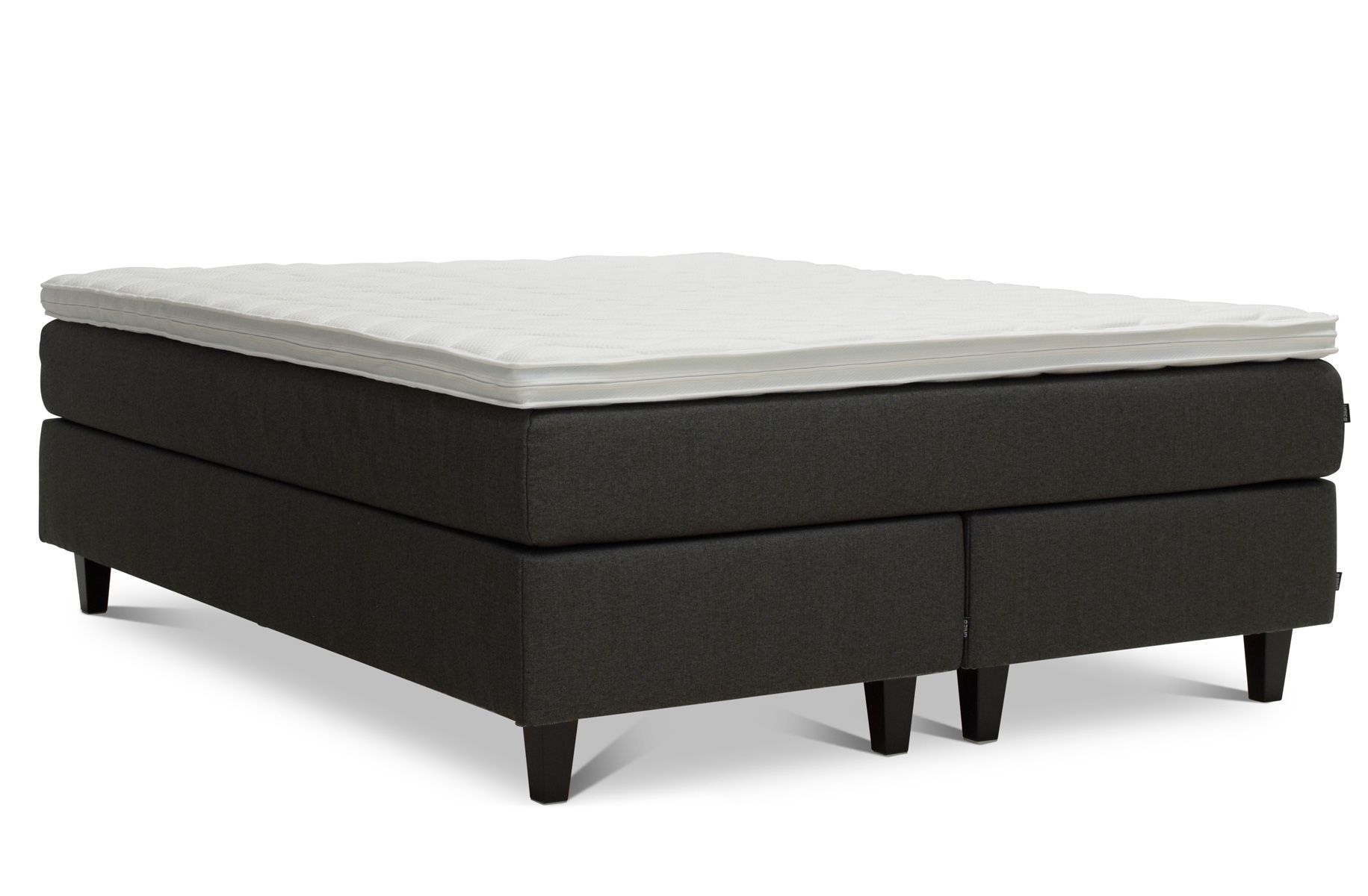 Kotimainen Lumo jenkkisänky 180x200cm tummanharmaana. Kaksi erillistä alarunkoa, mutta välipatja ja petauspatja ovat yhtenäisiä.