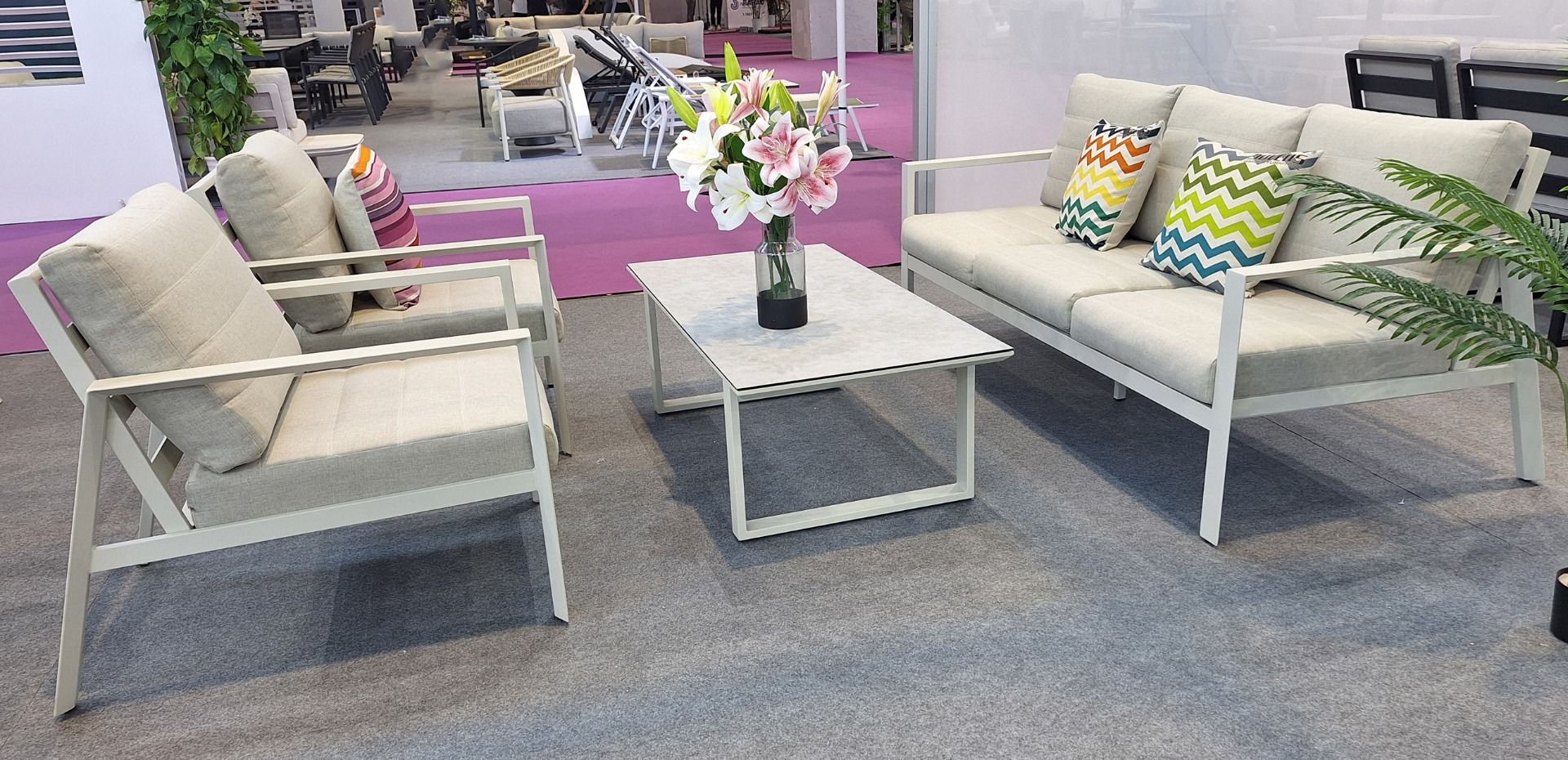 Luoto sohvaryhmä ulkokäyttöön, vaalea