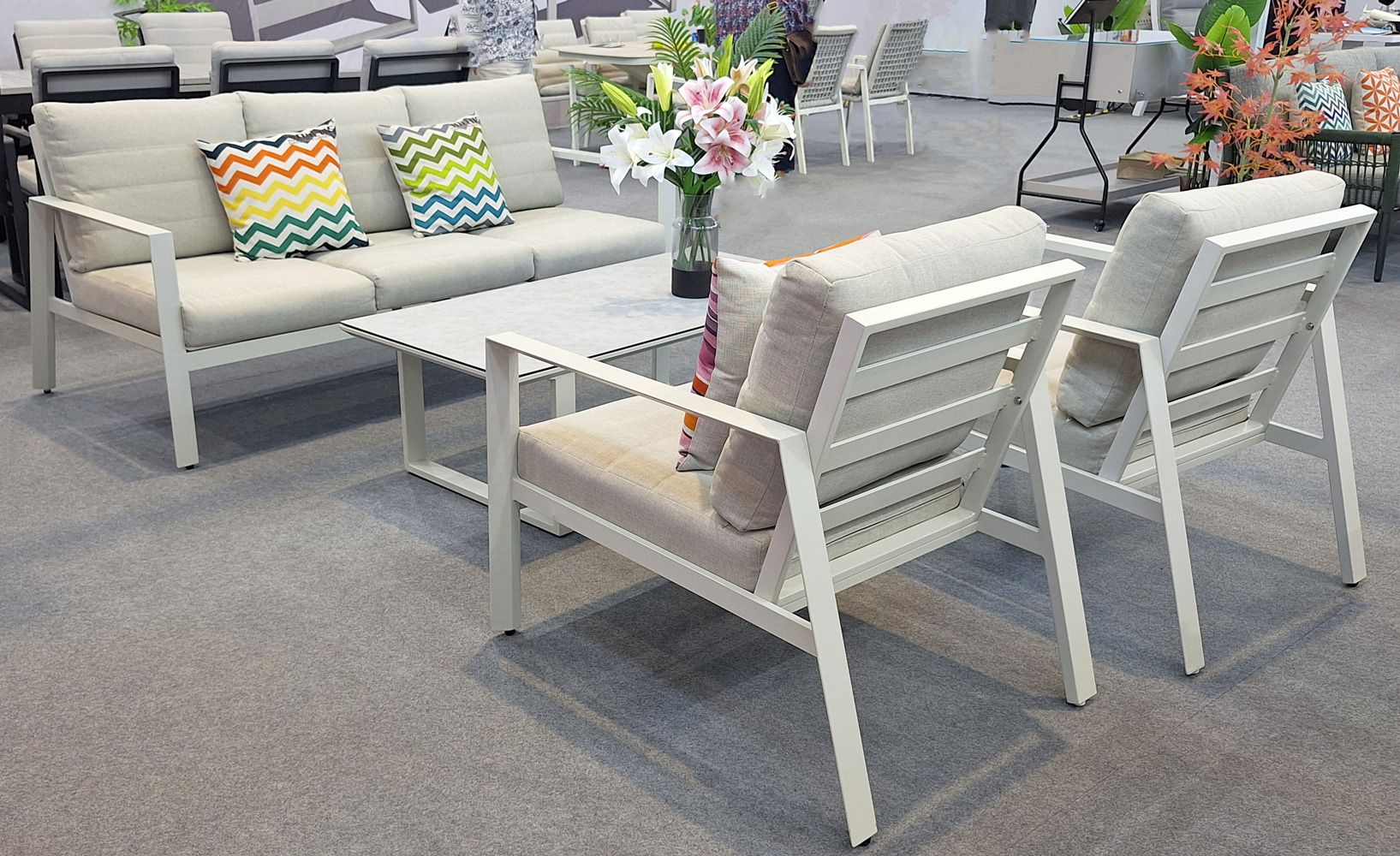 Luoto sohvaryhmä ulkokäyttöön, vaalea