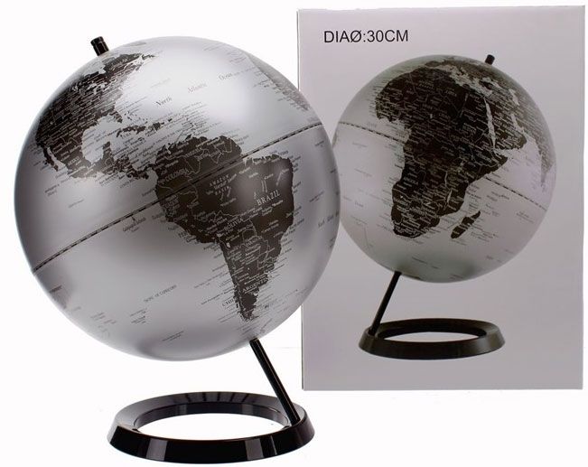 Maapallo, musta-harmaa