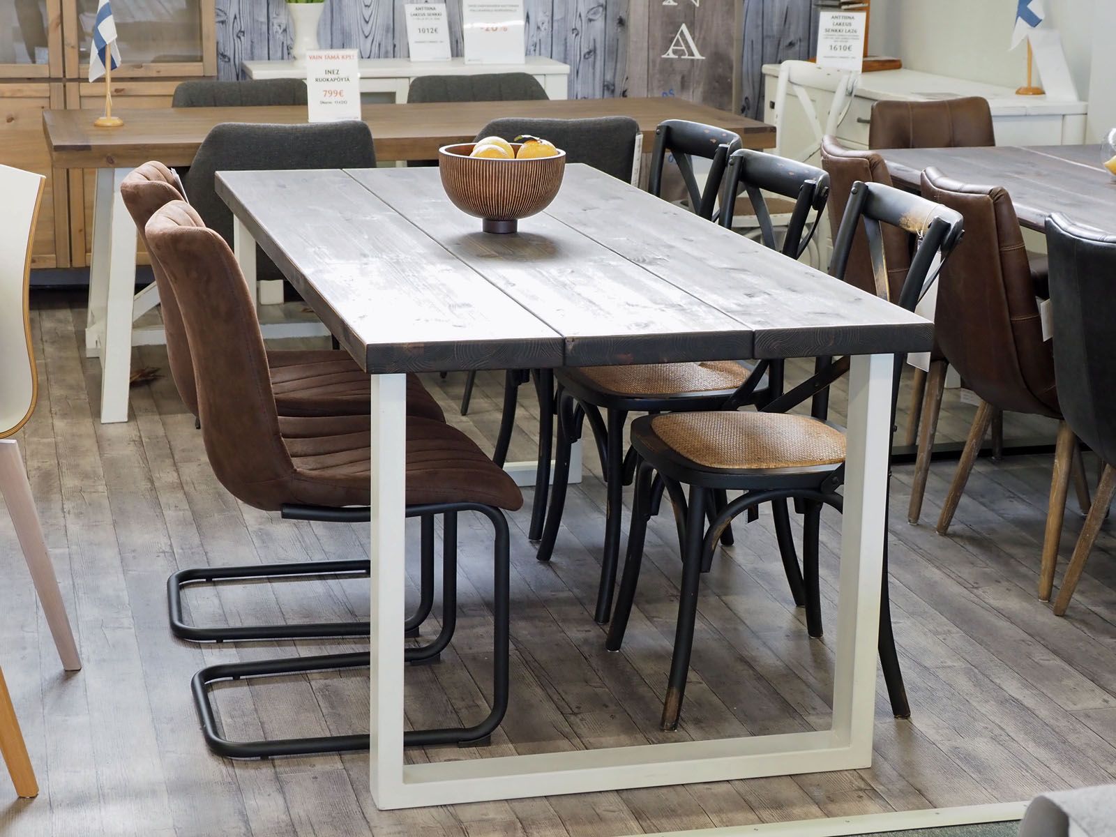 Anttiina Maradona-ruokapöytä 190cm, savu