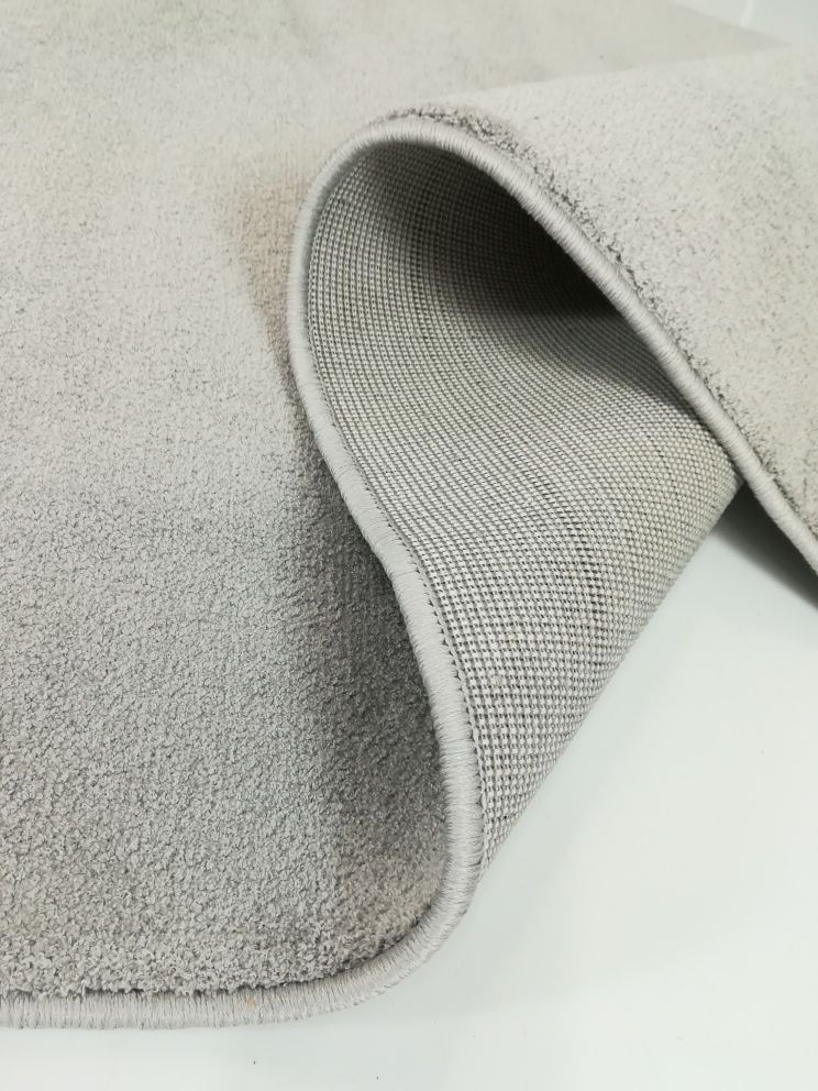 Mario nukkamatto, harmaa, eri kokoja