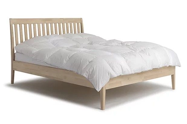 Matinea sänky 160x200cm, lakattu koivu