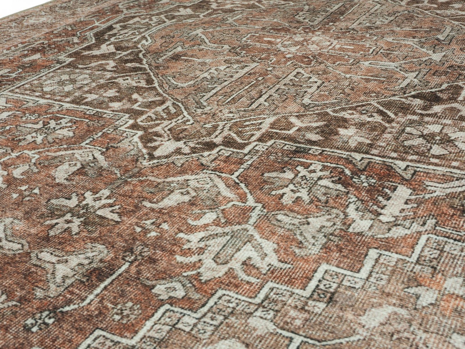 Thema matto, eri kokoja