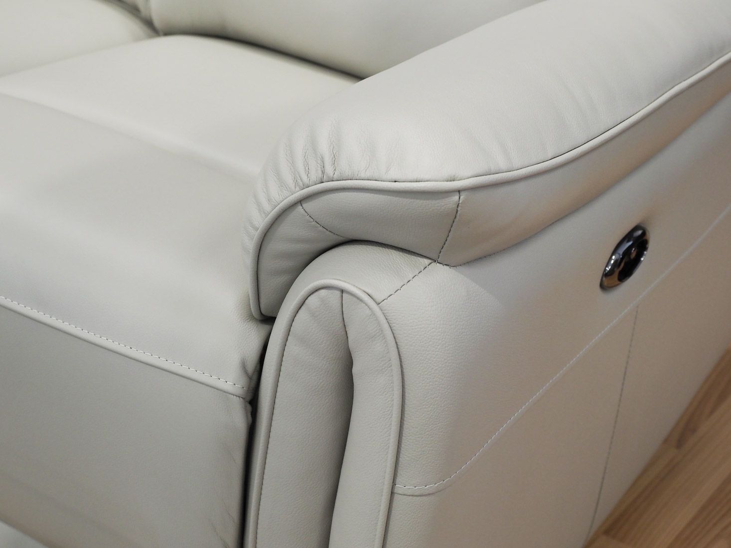 Scarlett sähkösäätöinen 3+2 sohvakalusto, vaalea taupe