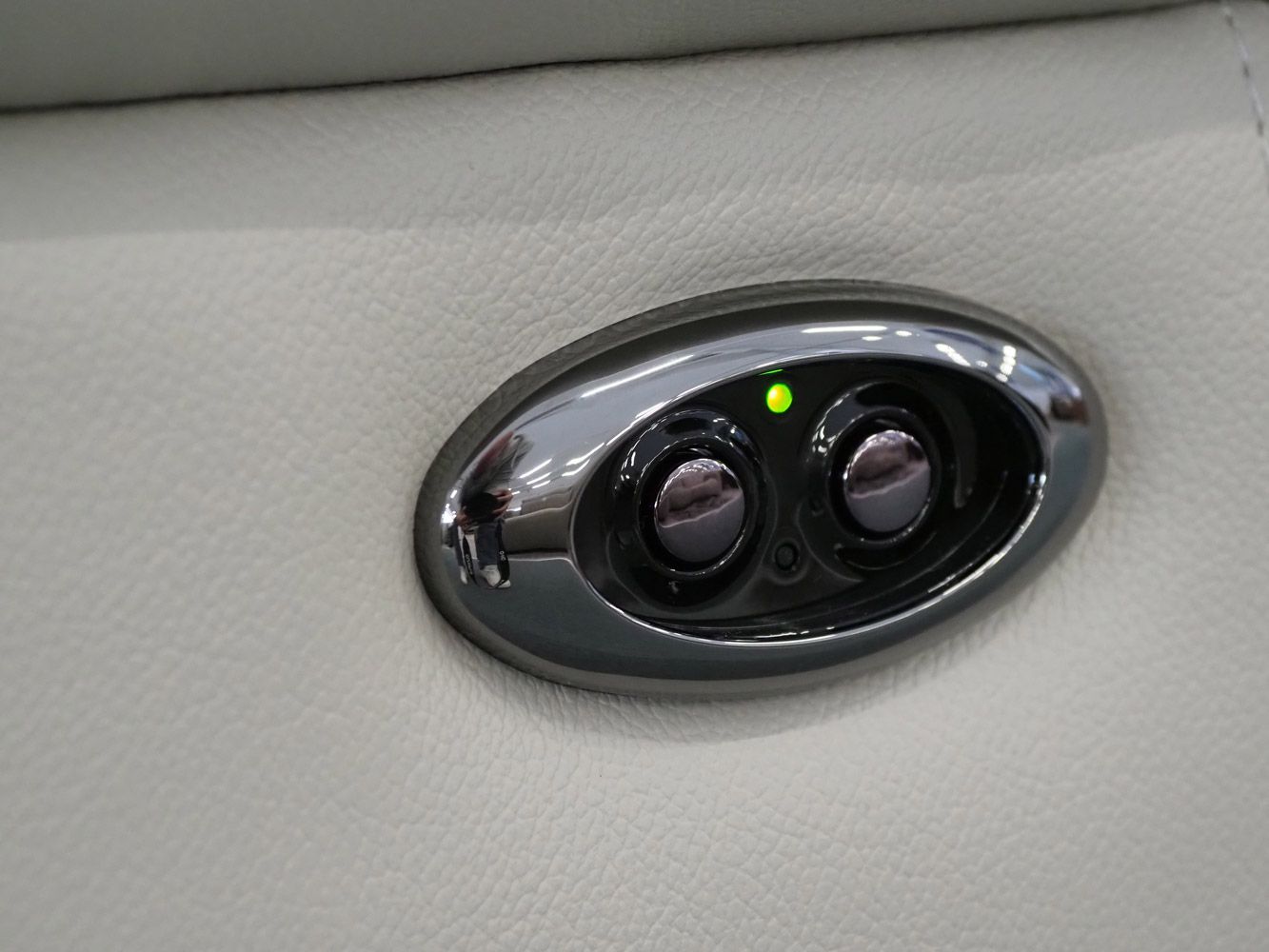 Scarlett sähkösäätöinen 3+2 sohvakalusto, vaalea taupe