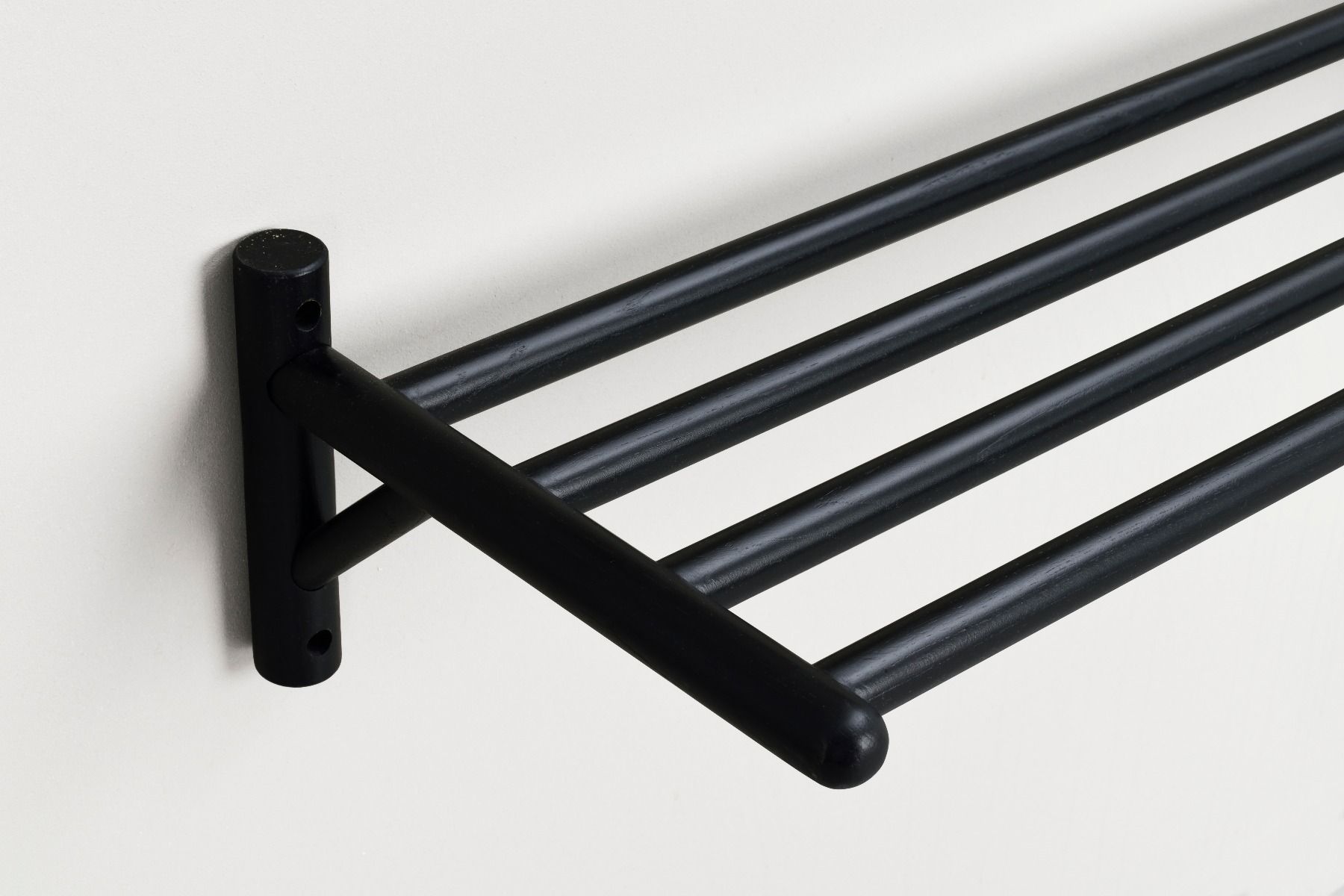 Rowico Milford kenkäteline, musta